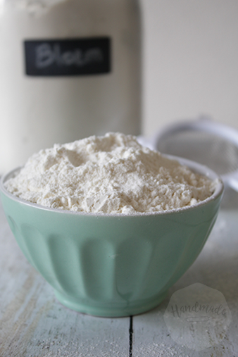 Zelf cake flour maken | HandmadeHelen