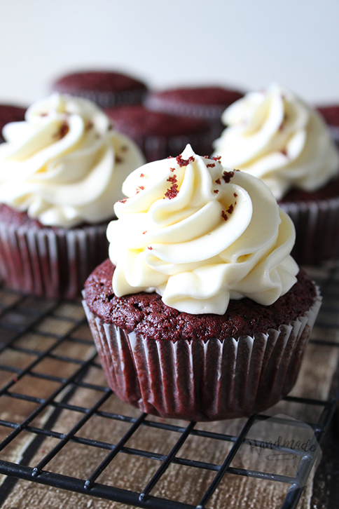 Red velvet cupcakes | HandmadeHelen
