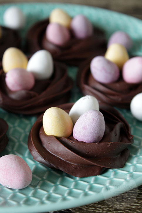 Chocolade nestjes met paaseitjes | HandmadeHelen